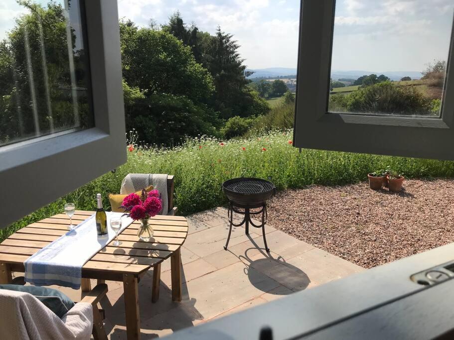 Private Charming Hideaway With Stunning Views In Quantock Hills Apartment Crowcombe Exterior photo